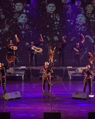 Mariachi Herencia De Mexico Newberry